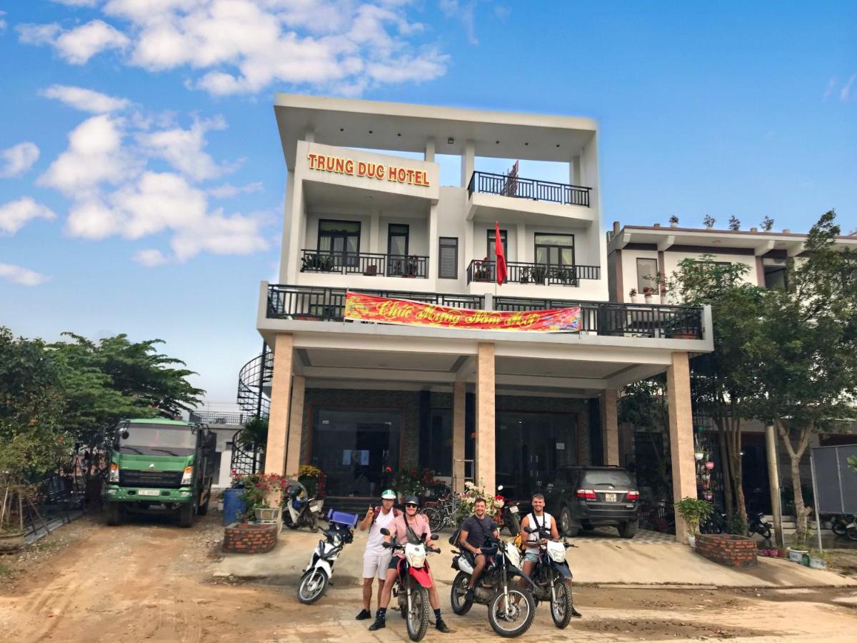 Trung Duc Hotel 퐁냐 외부 사진